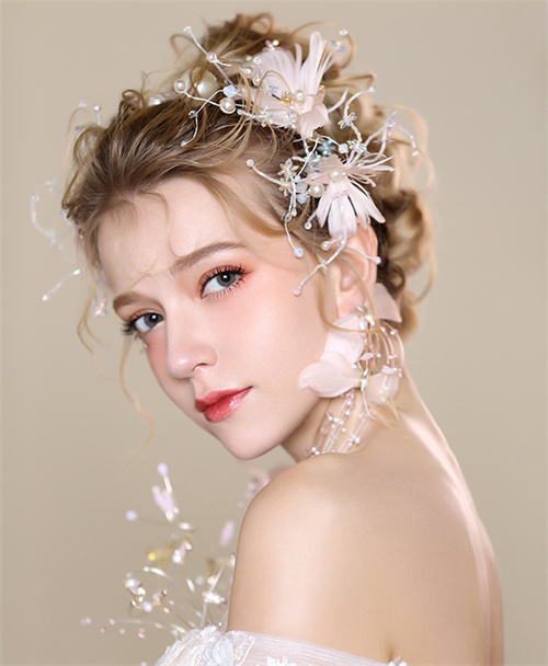 白纱组5号 北京2018春季形象设计影视人物造型二班 《蝴蝶自来》.jpg