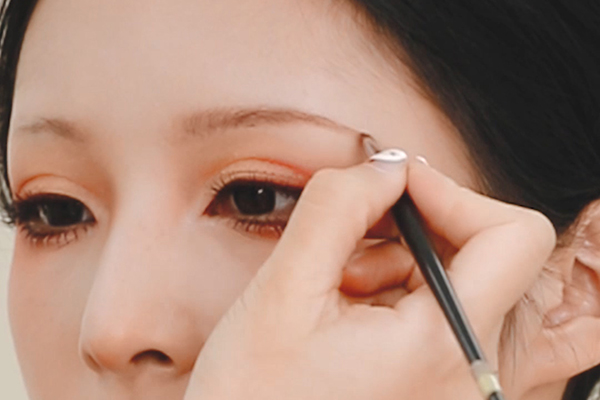 1638257721233286lI5p.jpg 红妆长4.mp4_20211129_165422.124.jpg