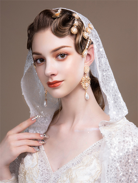 1637914823417984ZWLD.jpg 西式10号-上海-秋季形象设计1班-新娘作品-序号4-小组成员-朱玉茹,潘冬岚,陈雪素,朱雯琪,朱婧雯-摄影:何沚霖-后期:罗一洋、贾佳-修好.jpg