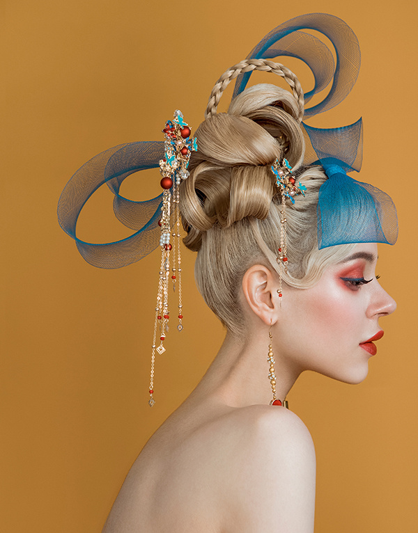 1635301435800024NmZ8.jpg 中式组6号-作品名称-《钟灵记》化妆造型黄家蜜-李丽-王金梅-赵金凤-张砾芸.jpg