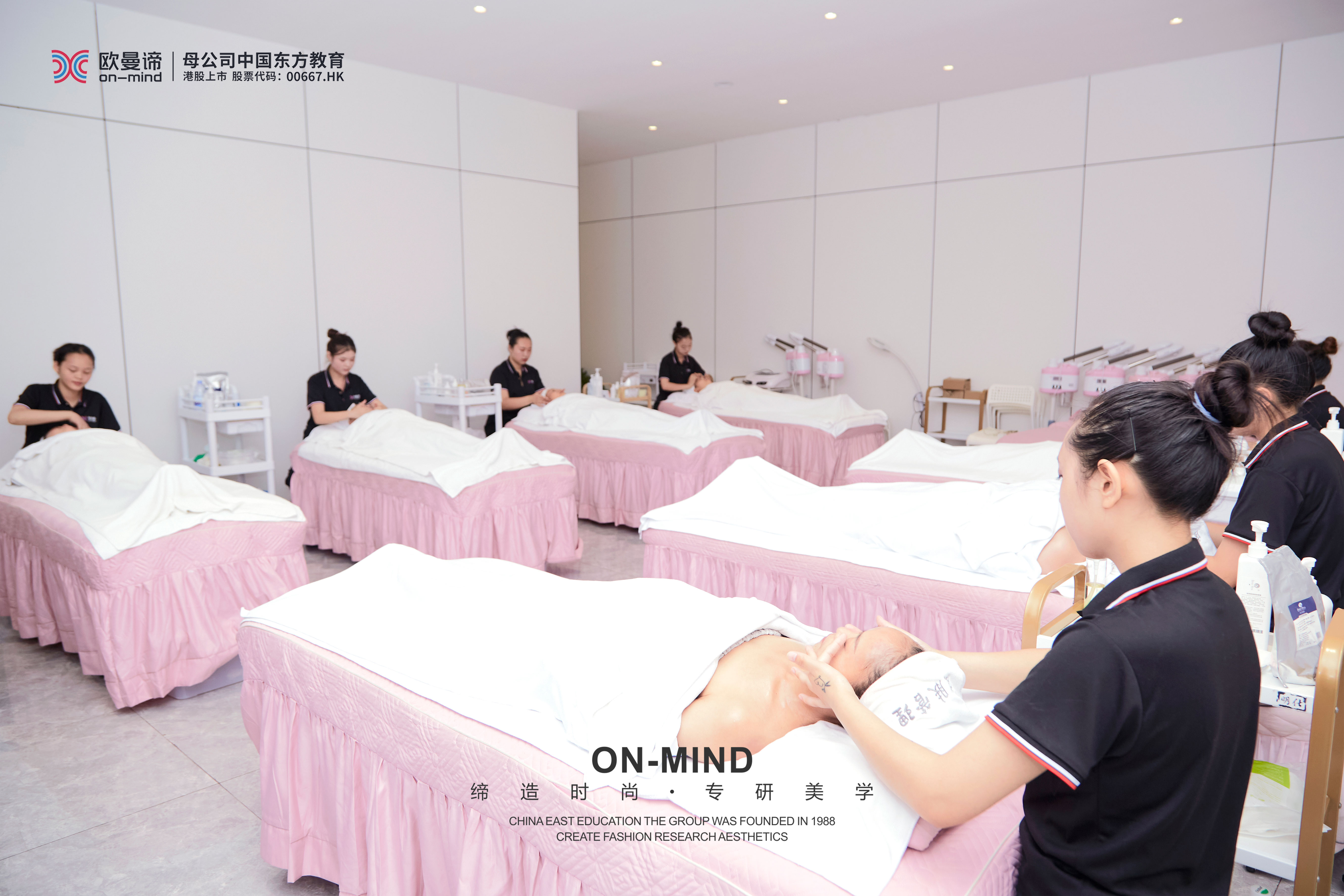 2023年女孩学什么专业好就业